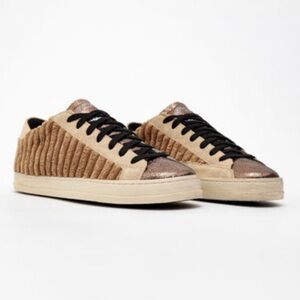 P448- John W- Rib Sneaker in Size 40